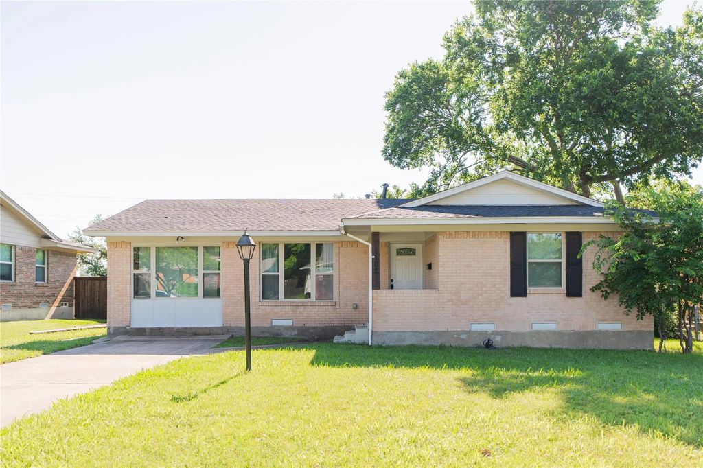 1102 Lorrie Drive, Richardson