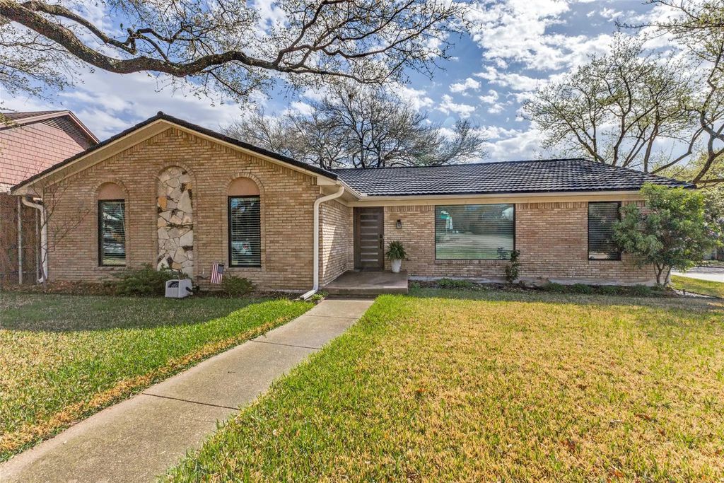 9512 Fallbrook Drive, Dallas