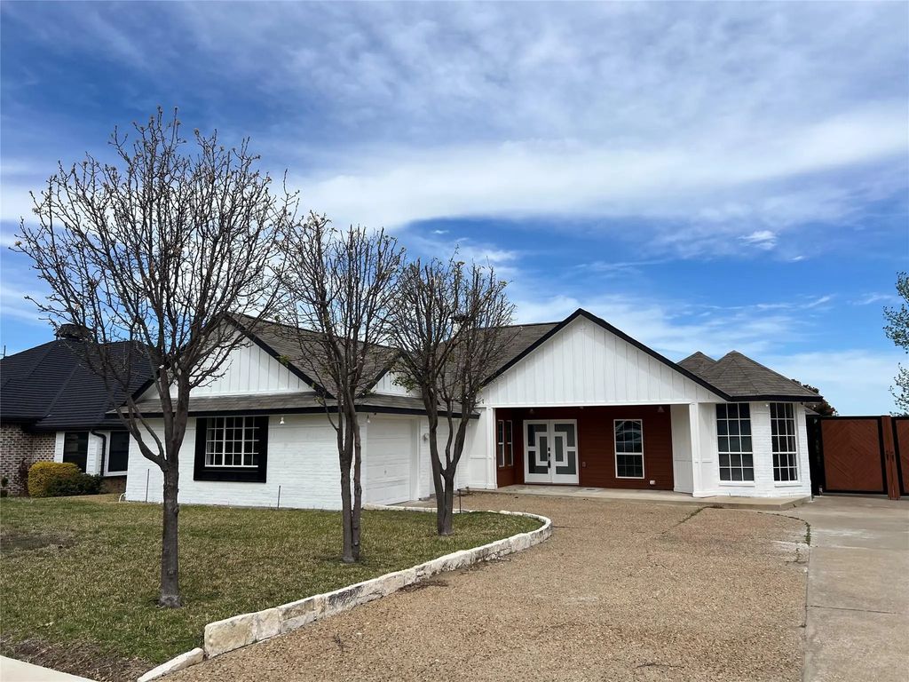 1938 Merrimac Trail, Garland
