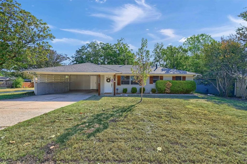 2000 Brenda Avenue, Denison