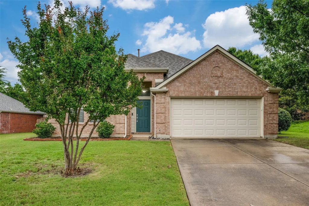 3901 Luck Hole Drive, Denton