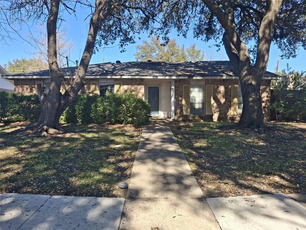 1503 Hayfield Drive, Plano
