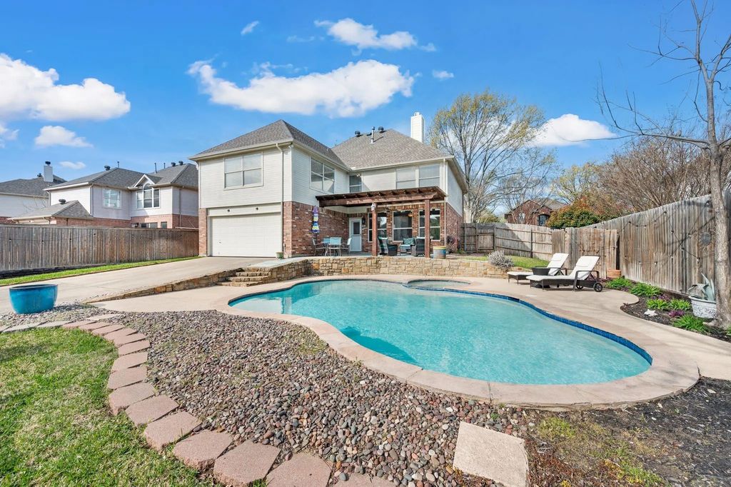 1633 Mountain Laurel Drive, Keller