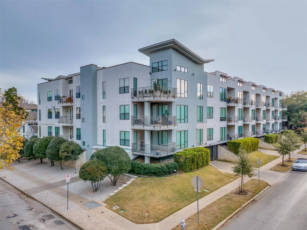 4040 N Hall Street 113, Dallas