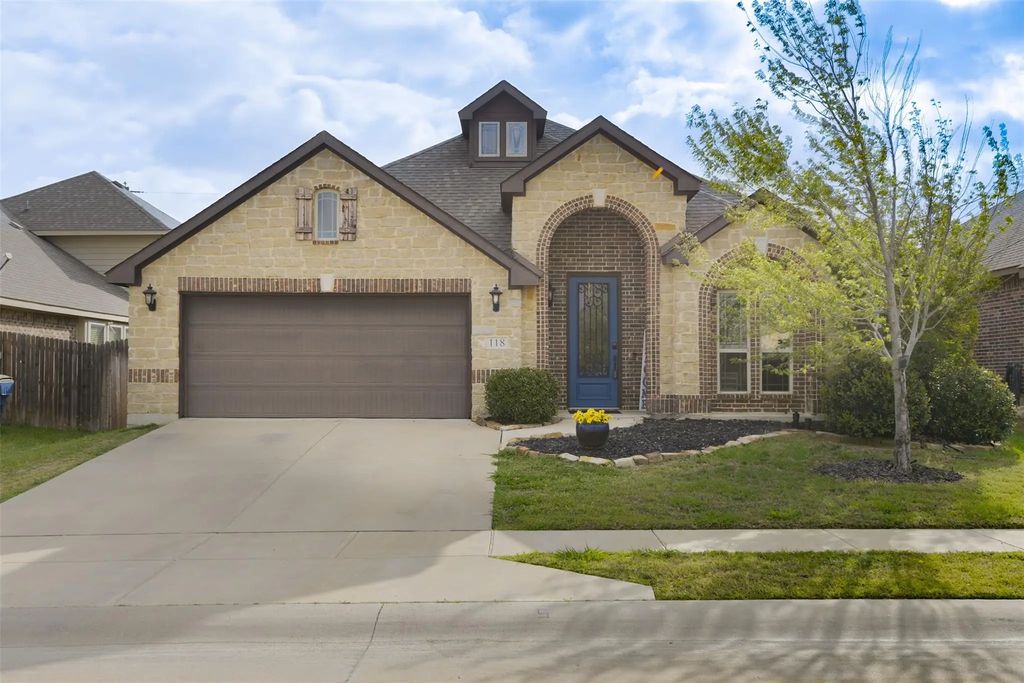 118 Gateway Drive, Alvarado