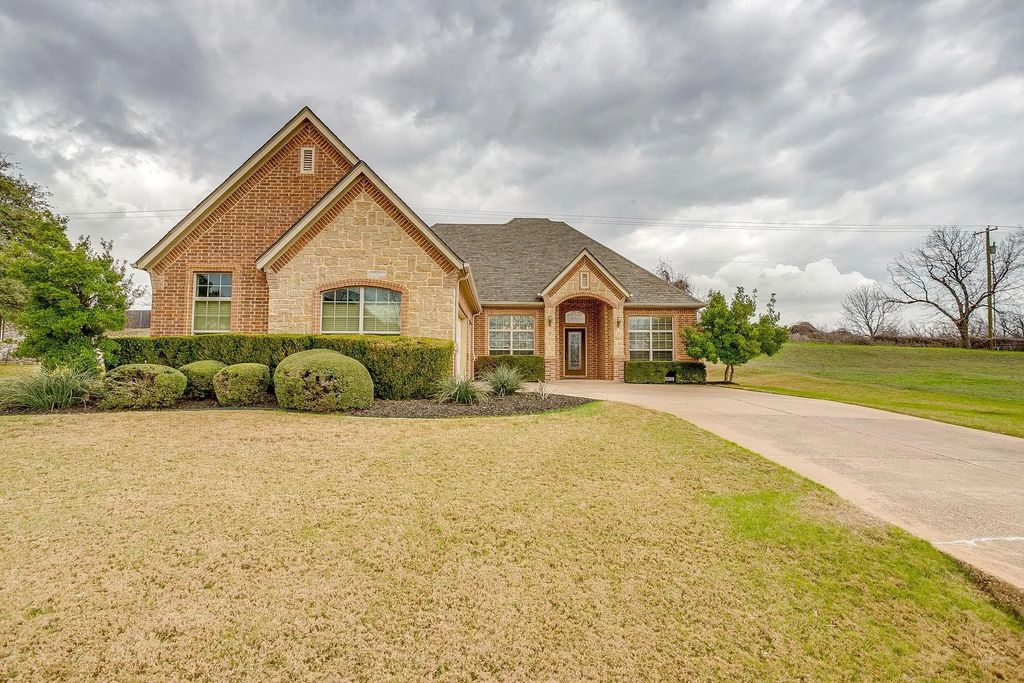9815 Ravenswood Road, Granbury
