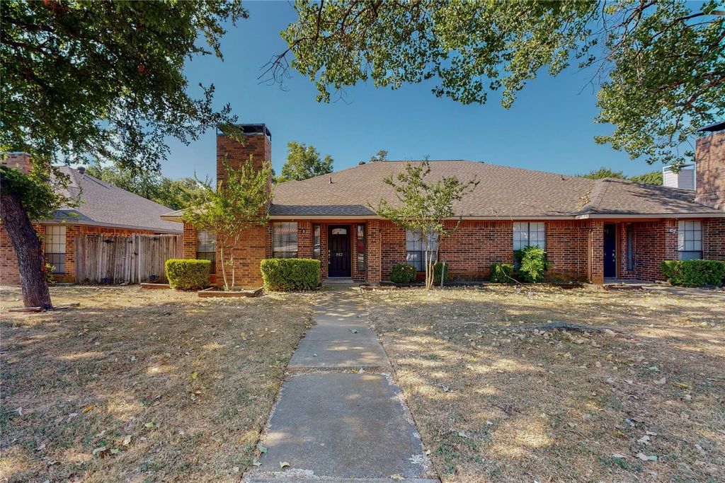 1912 N Irving Heights Drive, Irving