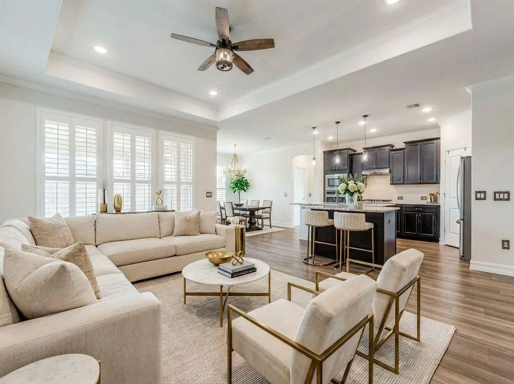 308 Sleepy Willow Lane, McKinney