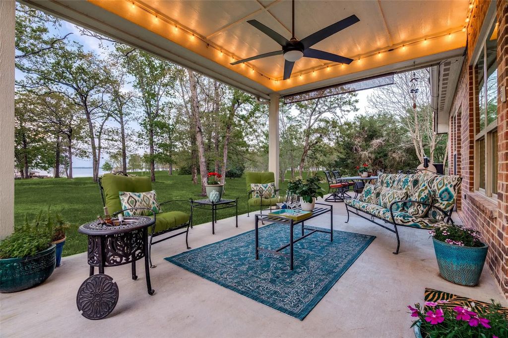 336 Private Road 5517, Alba