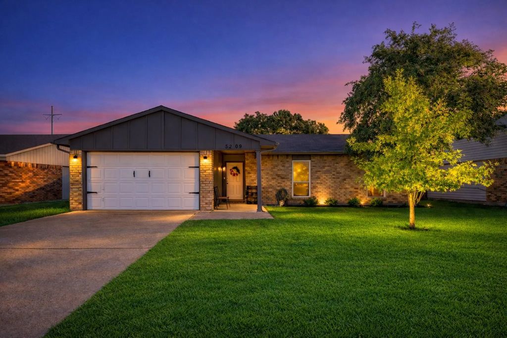 5209 Baker, The Colony