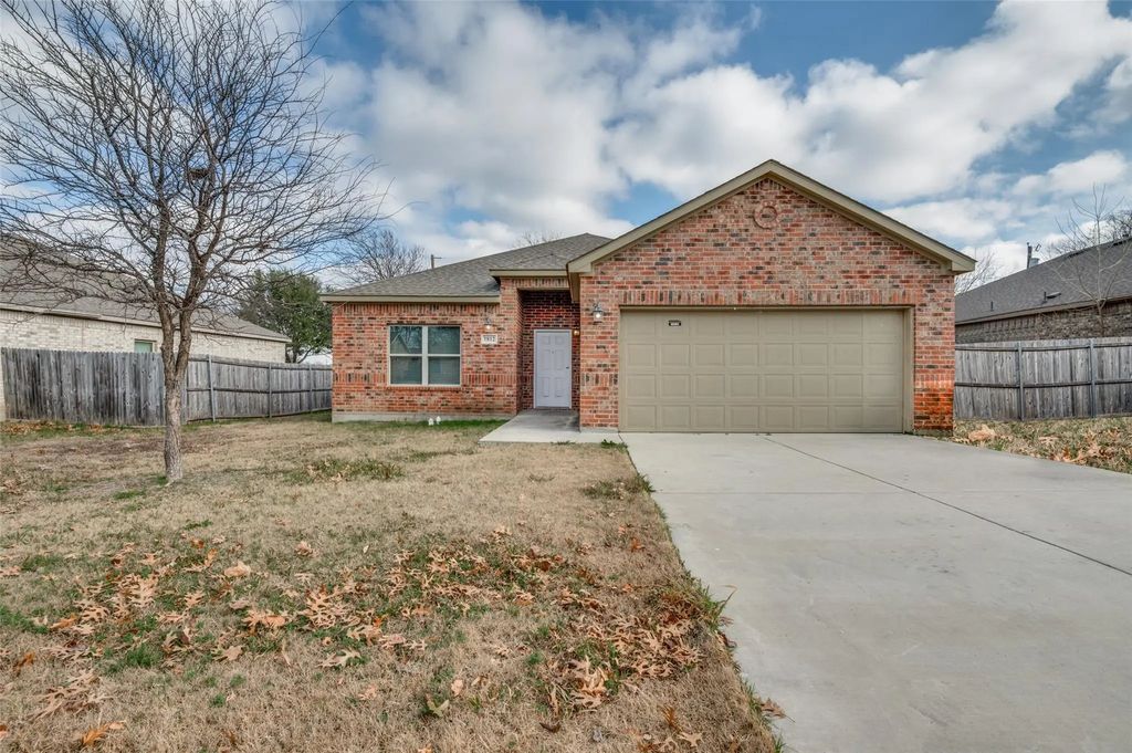 1812 Carrington Drive, Glenn Heights