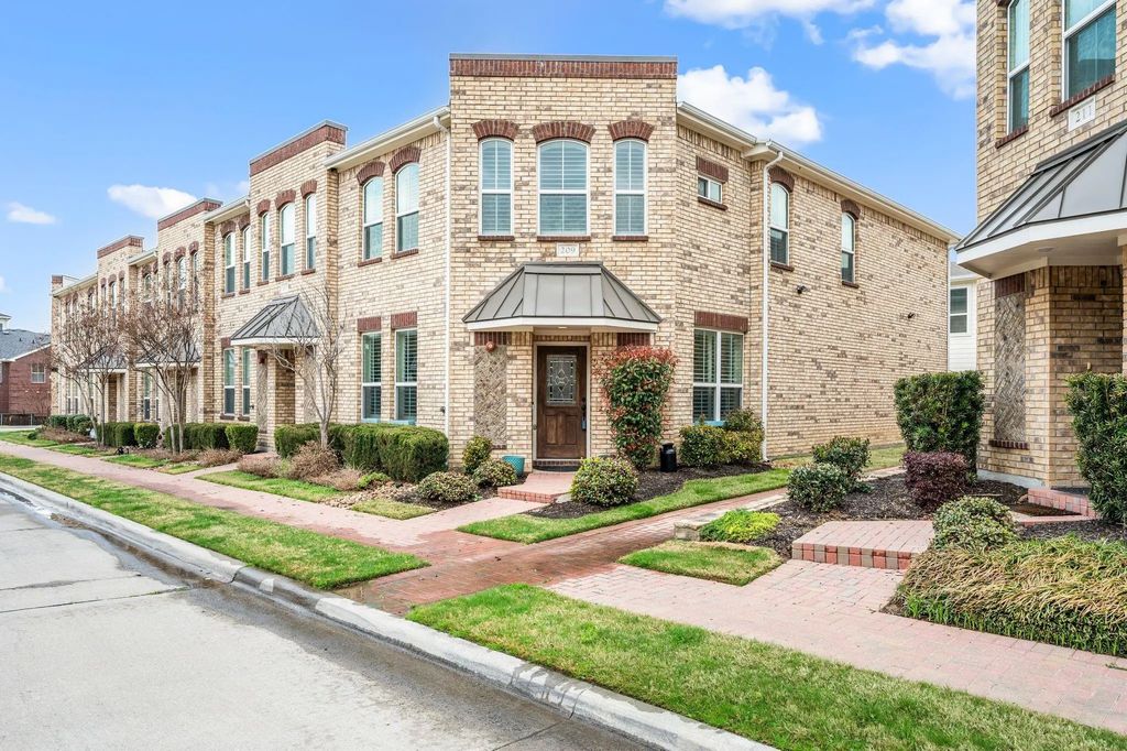 209 Belleville Drive, Lewisville