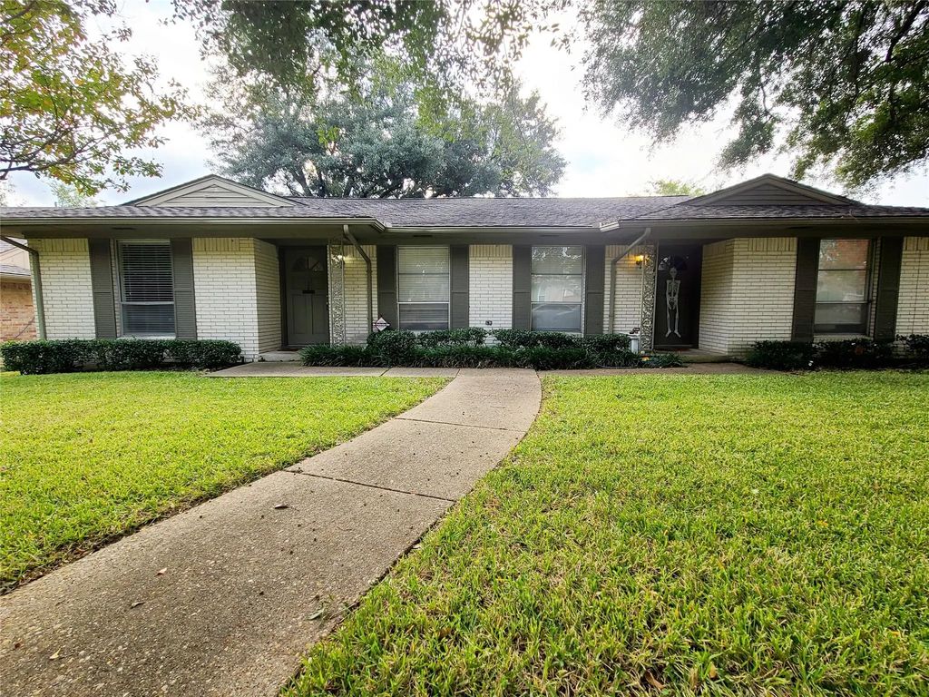 7434 Brentcove Circle, Dallas