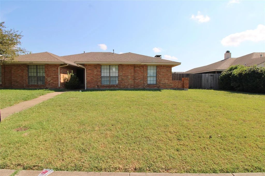 1234 Mockingbird Lane, DeSoto