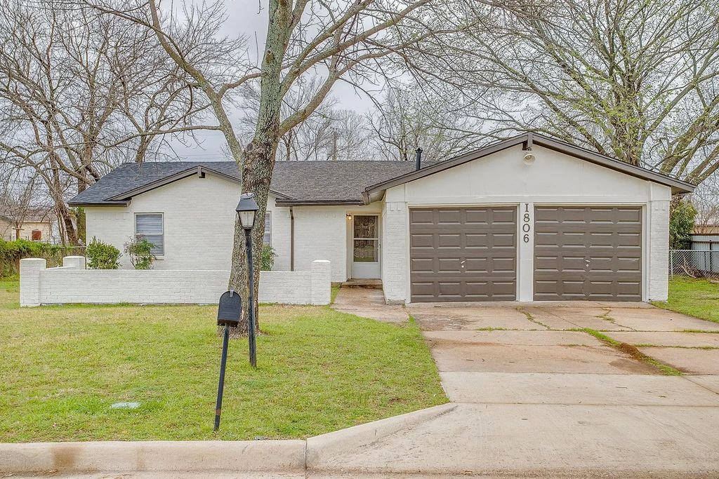 1806 12th Street, Mineral Wells