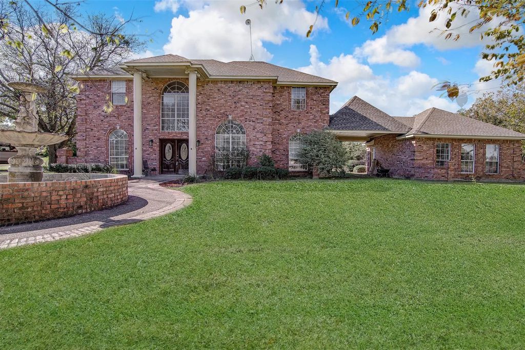 5725 Burleson Oaks Drive, Burleson