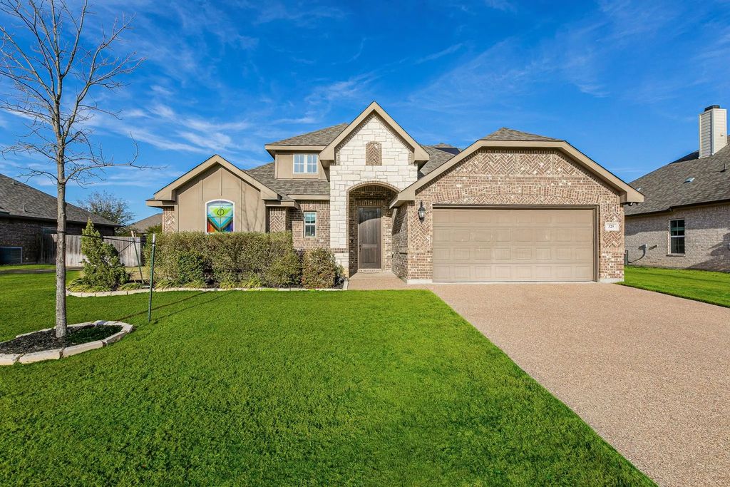 325 Woodhaven Trail, McGregor