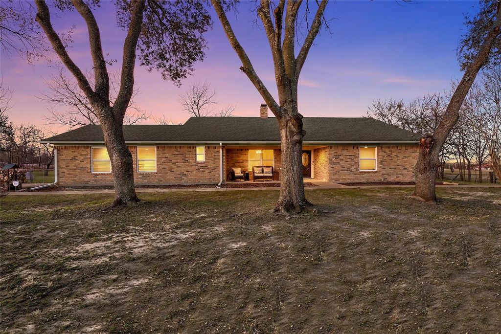 107 S Old Robinson Road, Robinson