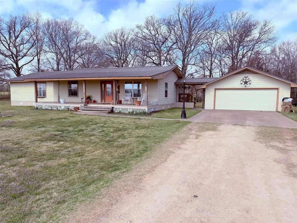 1445 County Road 4450, Winnsboro