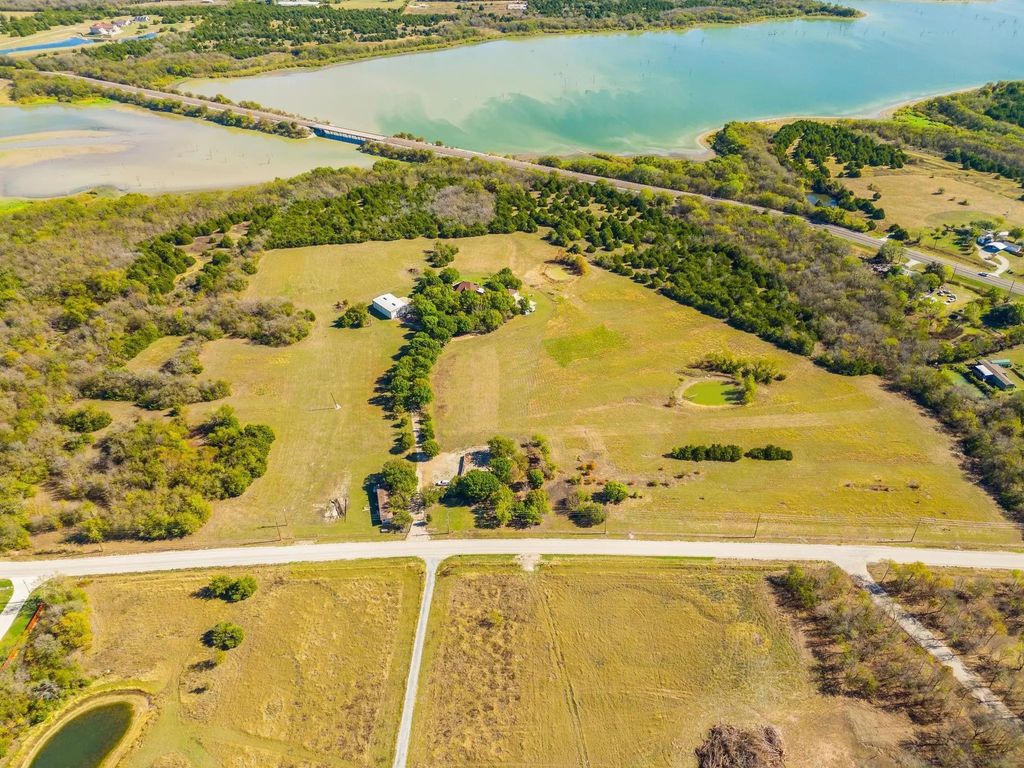 4117 County Road 444 Road, Princeton