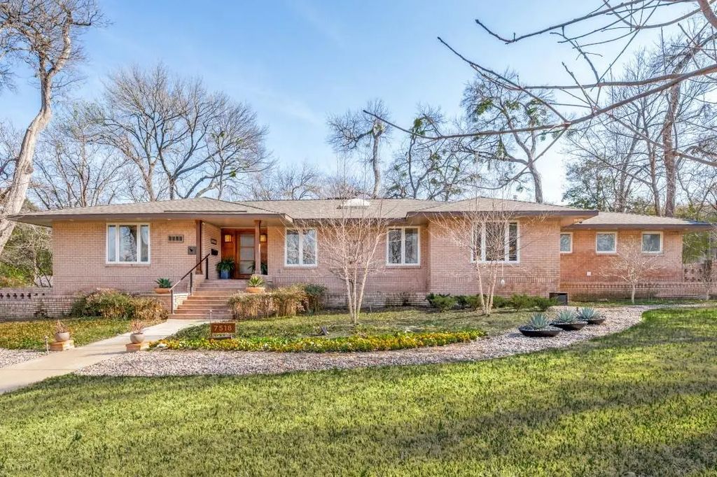 7518 Baxtershire Drive, Dallas