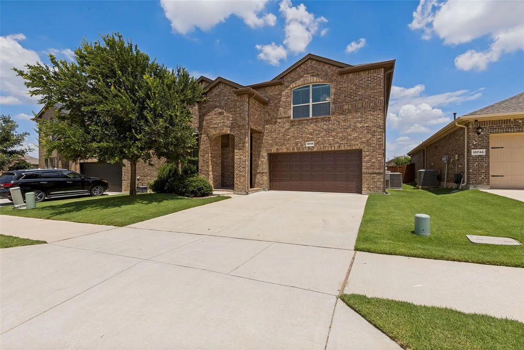 15748 Prairie Grass Lane, Fort Worth