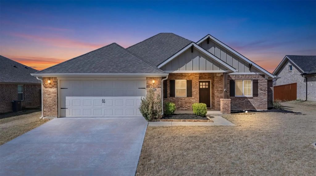 4012 Kensington Drive, Sanger