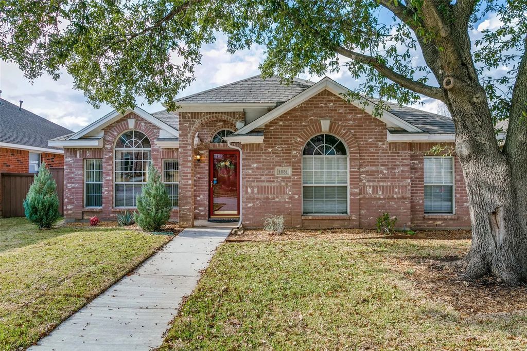 1051 Summit Park, Lewisville