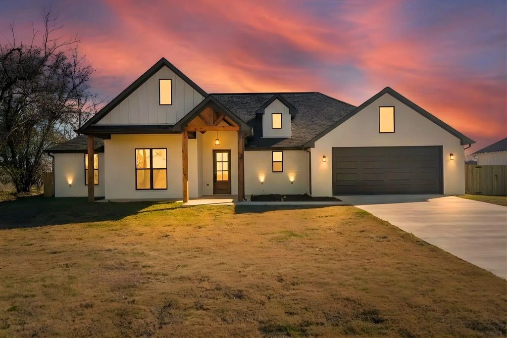15714 County Road 436, Lindale