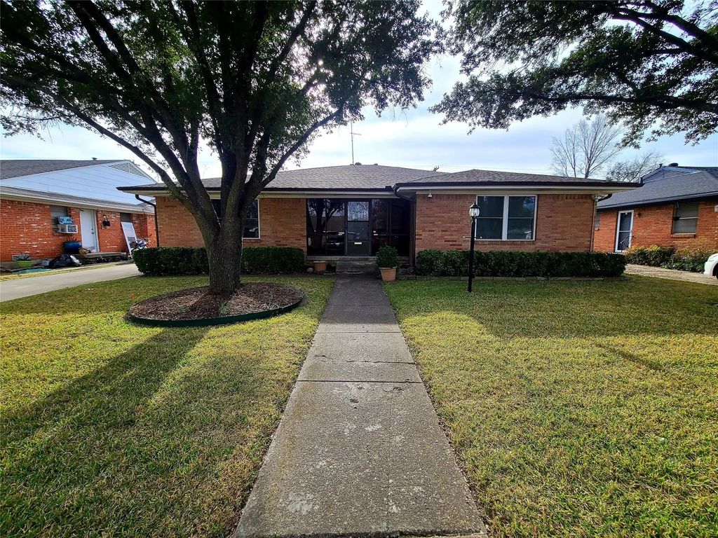 11040 Wyatt Street, Dallas