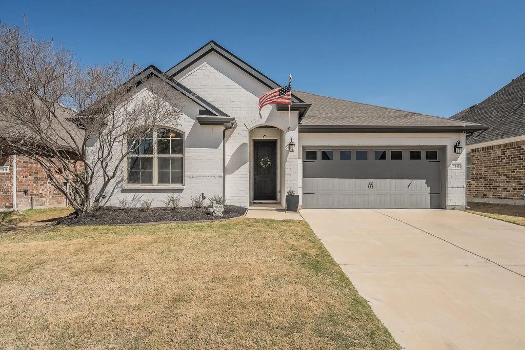 7545 Winterbloom Way, Fort Worth