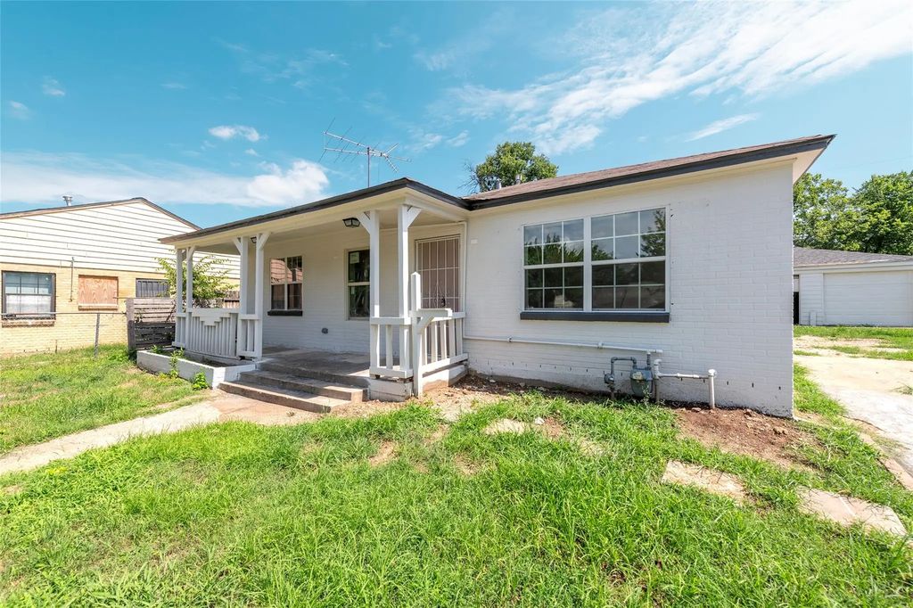 3924 Dismount Street, Dallas