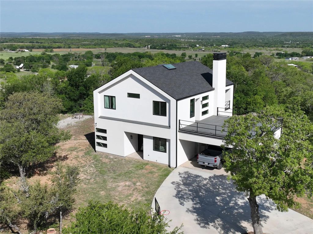215 Lori Drive, Mineral Wells