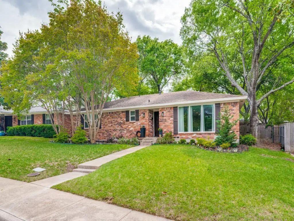 2505 Fenestra Drive, Dallas