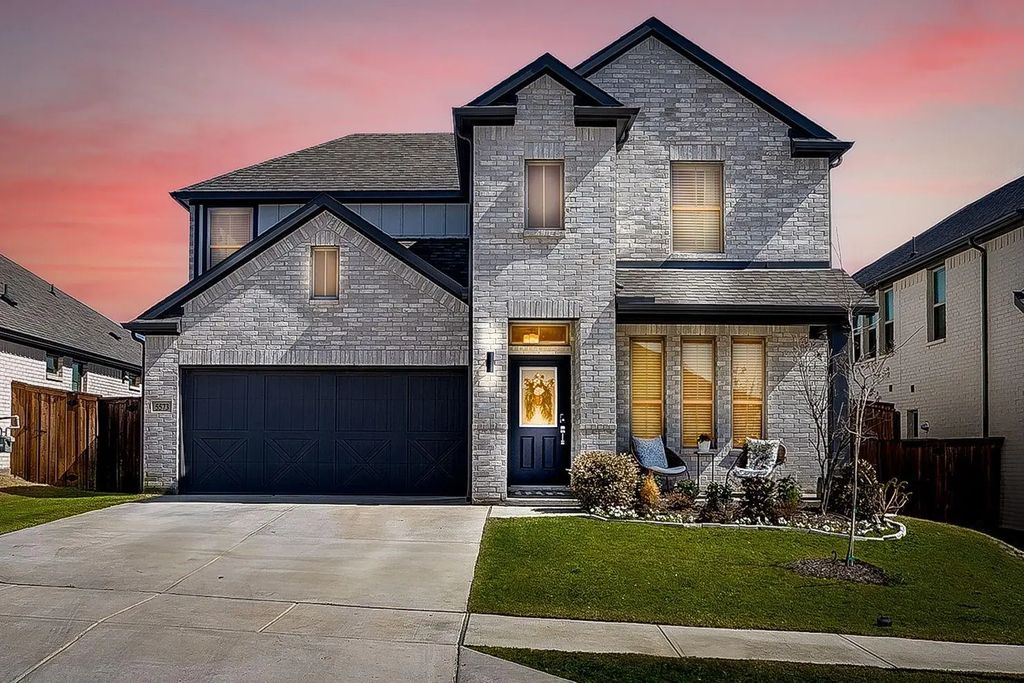 5573 Summit Creek Road, Fort Worth