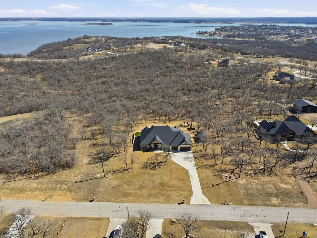 208 Shady Oaks Drive, Runaway Bay
