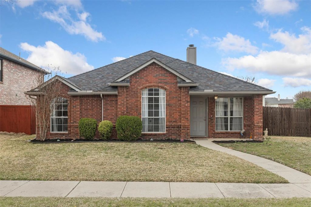 807 Squire Court, Allen