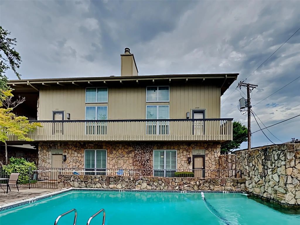 2907 Shelby Avenue, Dallas