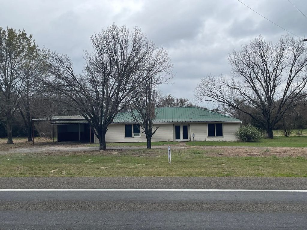5525 E Highway 164 E, Groesbeck