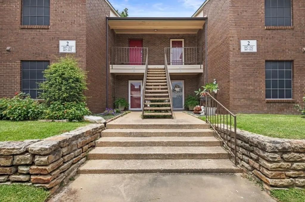 2505 Wedglea Drive 109, Dallas