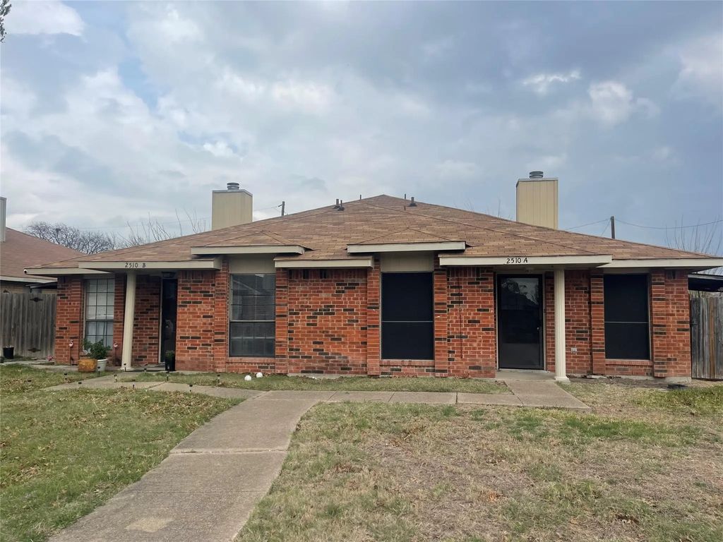 2510 Stanford Street A, Rowlett