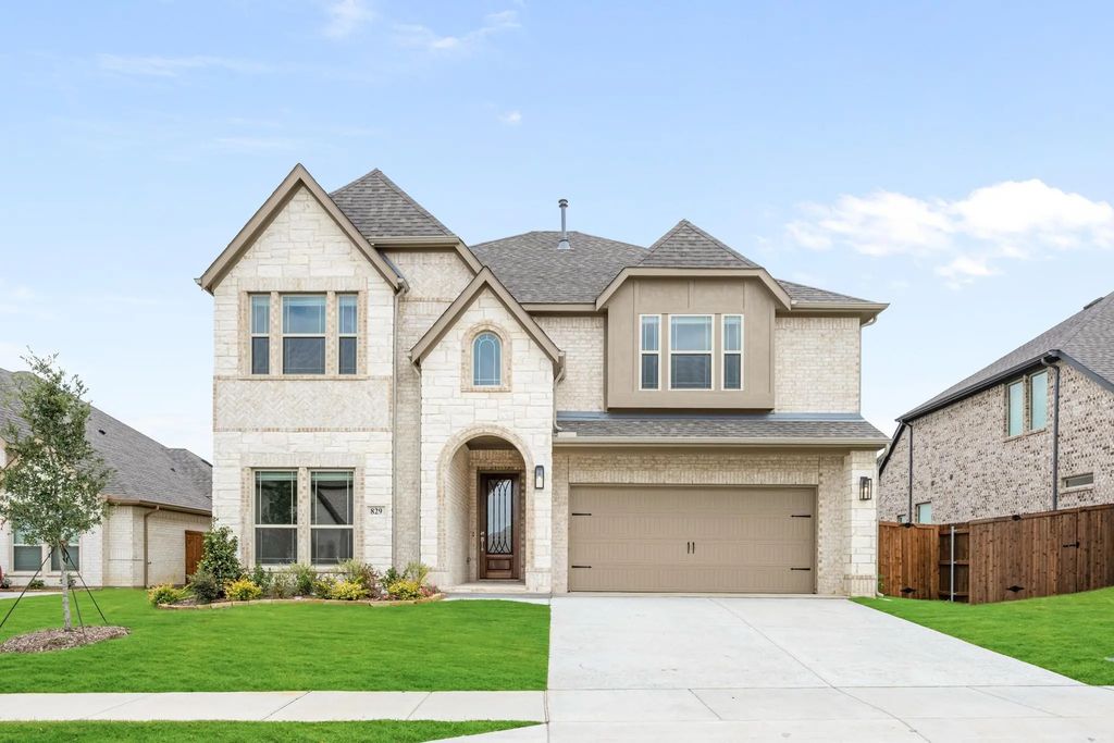 829 Blue Fescue Road, Fort Worth