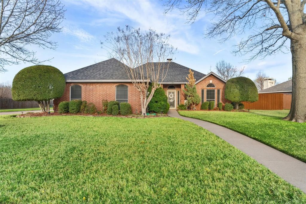 401 E Church Street, Forney