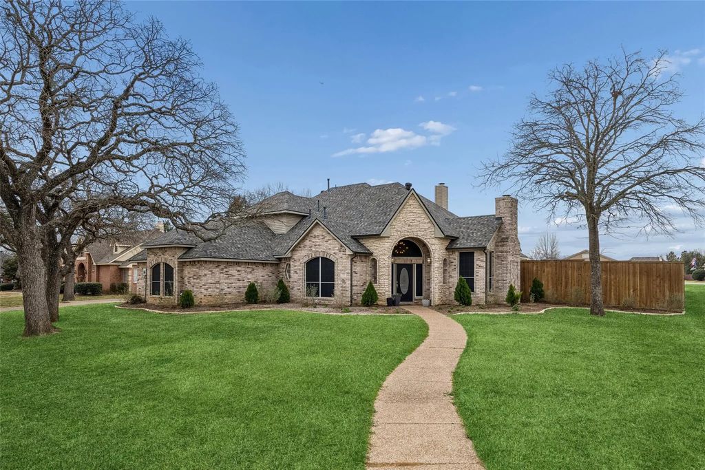 416 Bronco Circle, Shady Shores