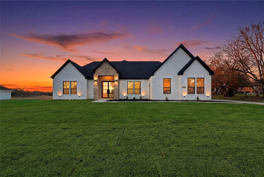 1125 E Malloy Bridge Road, Seagoville