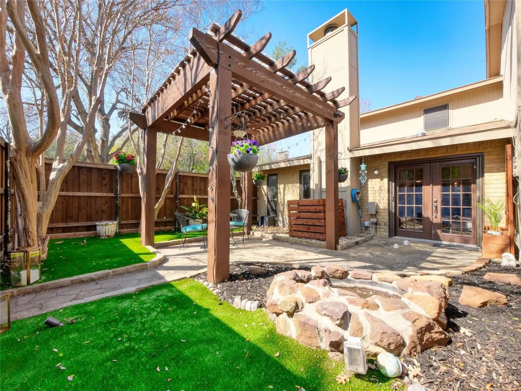3122 Willowbrook Court, Garland