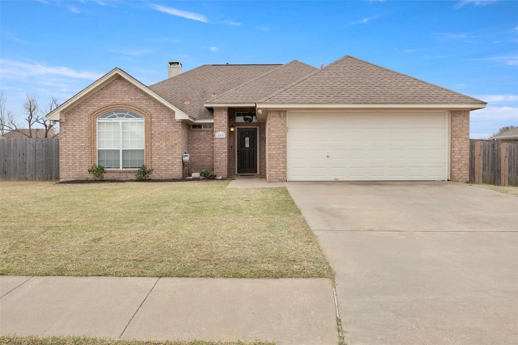 209 Mourning Dove Lane, Krum