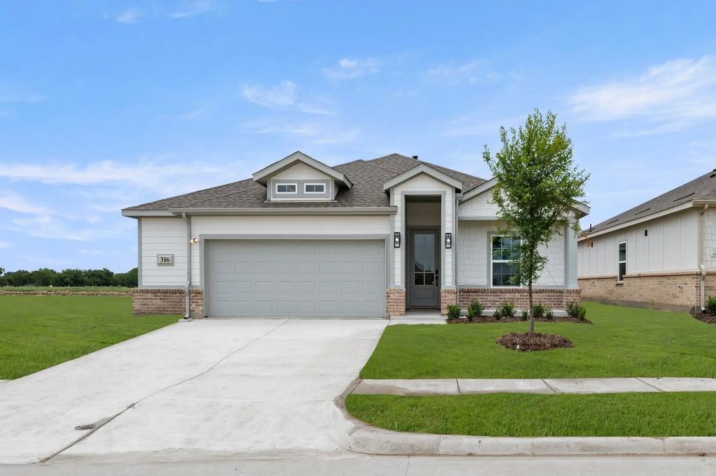 316 Sequoia Lane, Denton