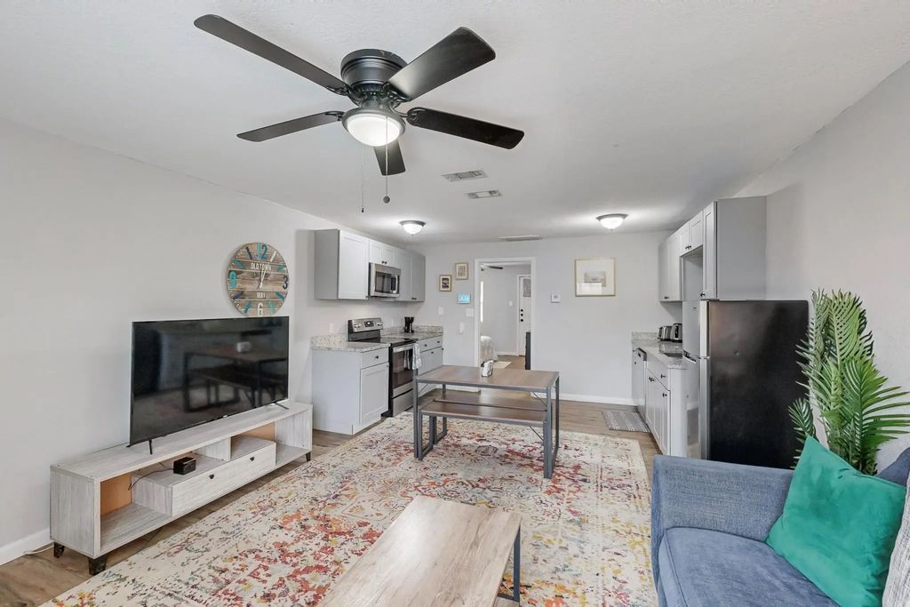 1532 Whitaker Avenue, Dallas