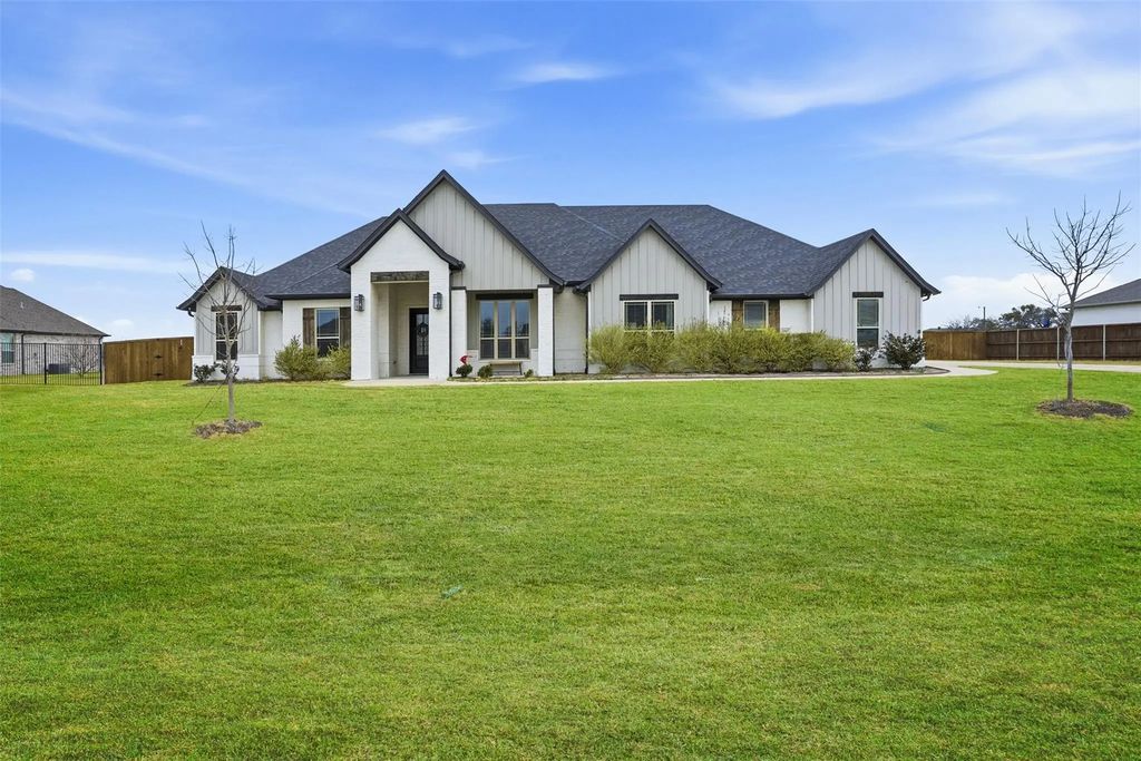 1067 Tobey Court, Aledo